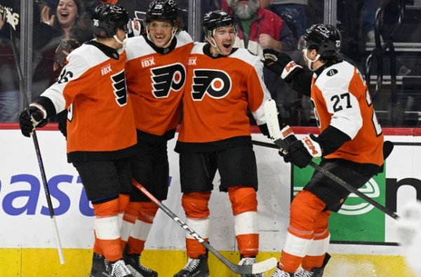 4월 14일 NHL 경기 필라델피아 vs 캐롤라이나 승부 예측 및 데이터 분석 차트